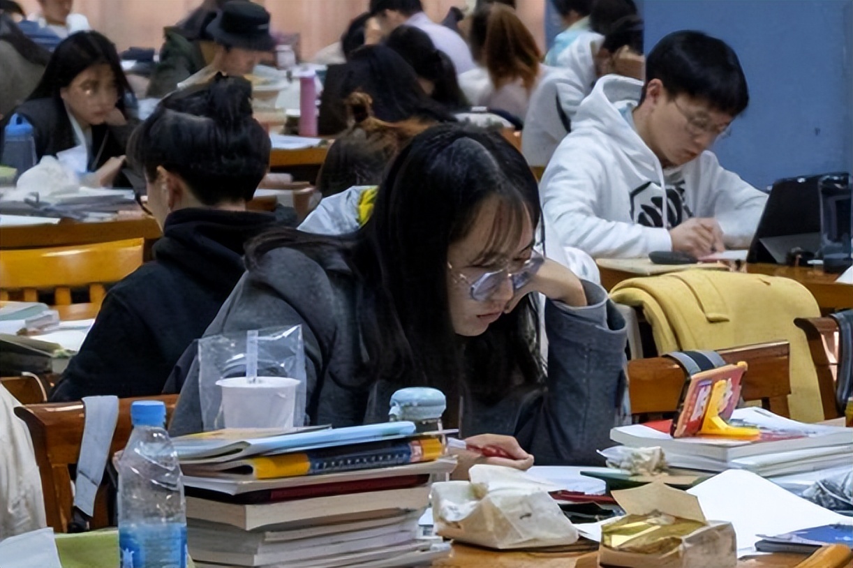 这所211大学“太心酸”，学生毕业可“包分配”，可还是无人问津