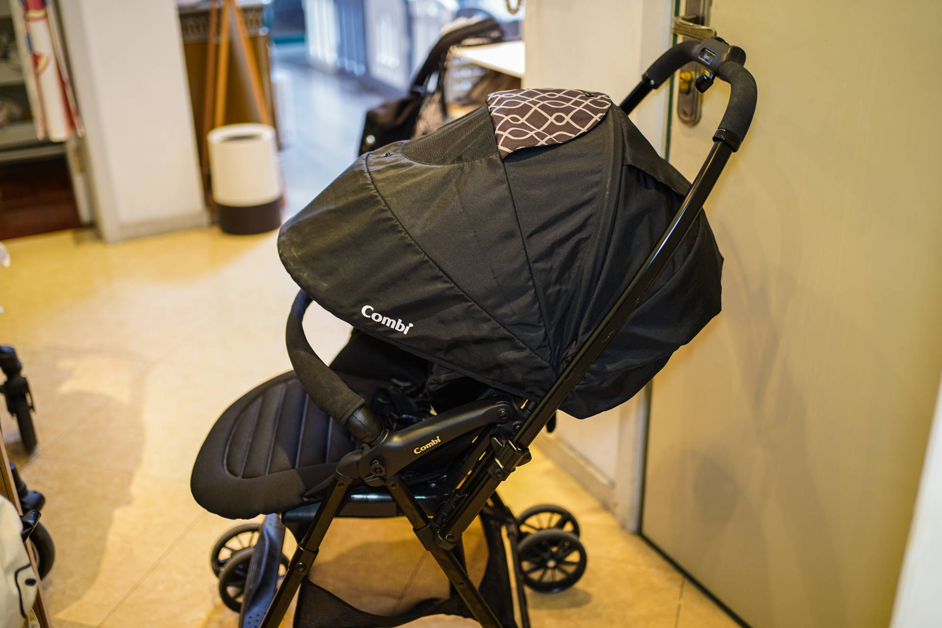 一年买齐中日欧三辆高端款,用亲自花的冤枉钱教你怎么选婴儿车