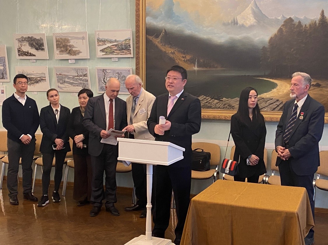 “思考自然之美”开展，刘子舆走进俄罗斯国家科学院“大师课堂”