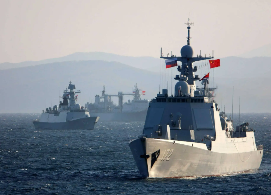 拉薩艦編隊返回東海，中國海軍完成繞島航行，日本自衛隊全程警戒
