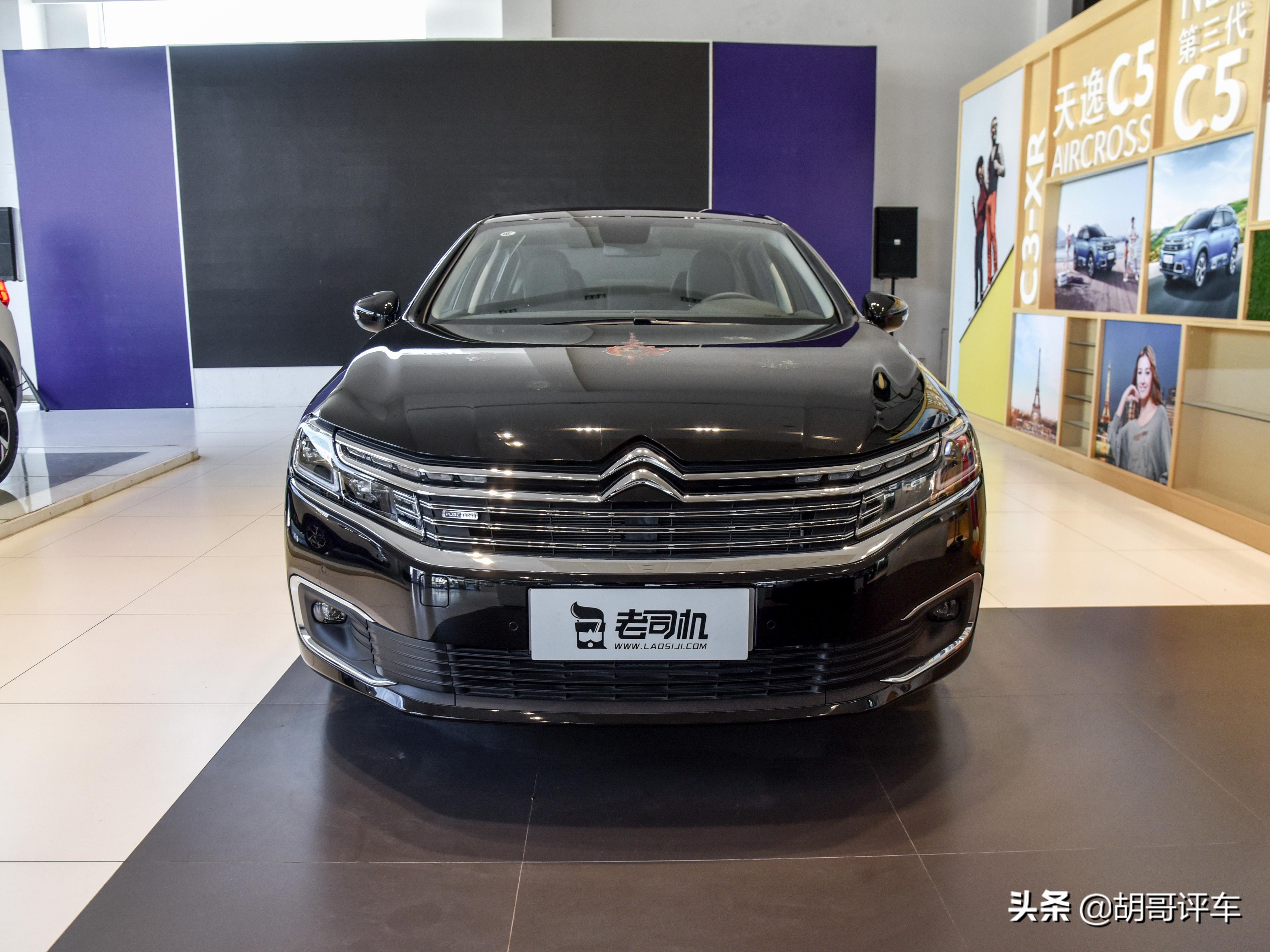 6.4L/100km，后排空间大，自动大灯，一键启动，实拍雪铁龙C6