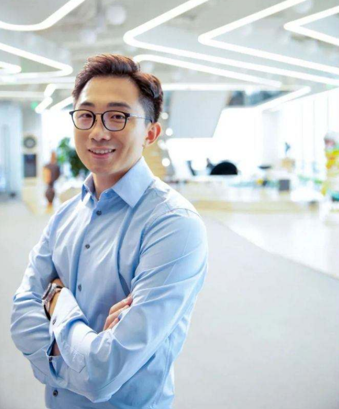 河南85后穷小子，巧用人性弱点3年赚520亿，只因一种新型营销方式