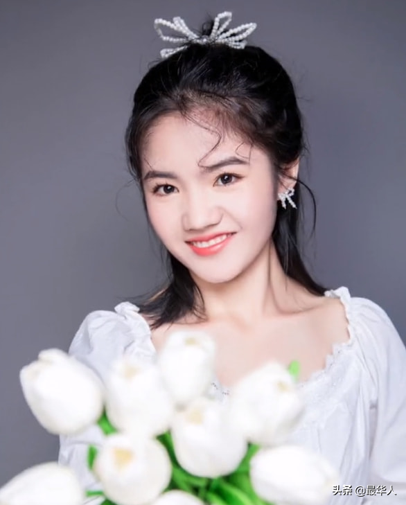 变形计主角今昔对比：最美农村女孩，被城市妈妈宠成公主