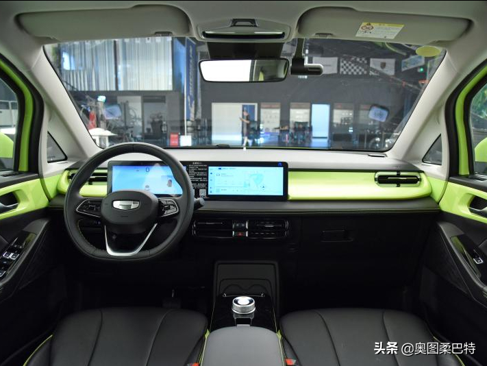 吉利纯电小型SUV几何E正式上市