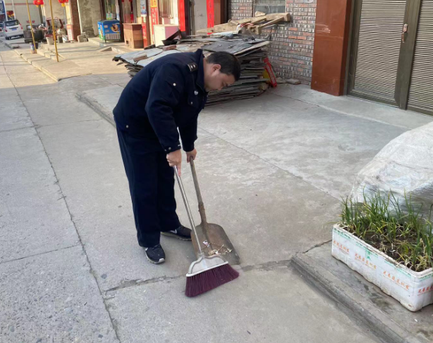 汉阴县公安局平梁派出所：开展“垃圾不落地，汉阴更美丽”主题党日活动