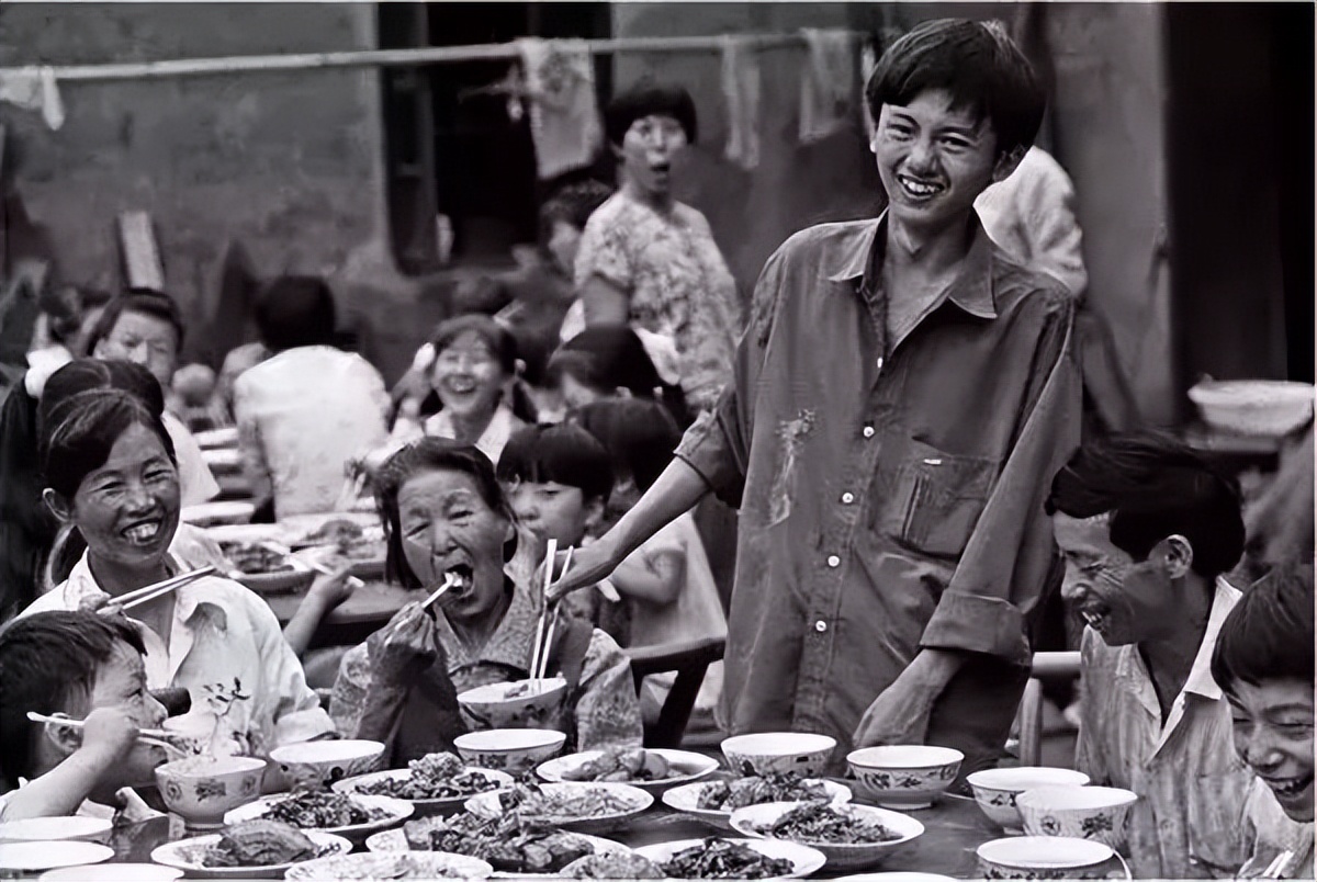 高考1977-2021，哪一张照片是属于你的记忆，太珍贵