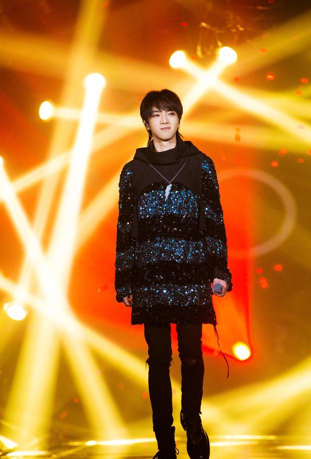 男星衣品—华晨宇（一）