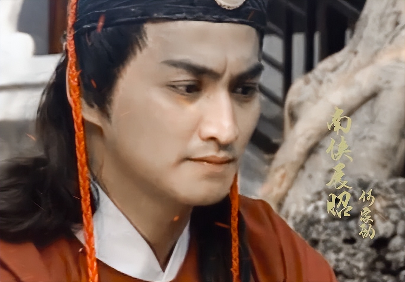 何家劲回应《包青天》穿帮：是公孙策撞了我一下，根本没时间NG