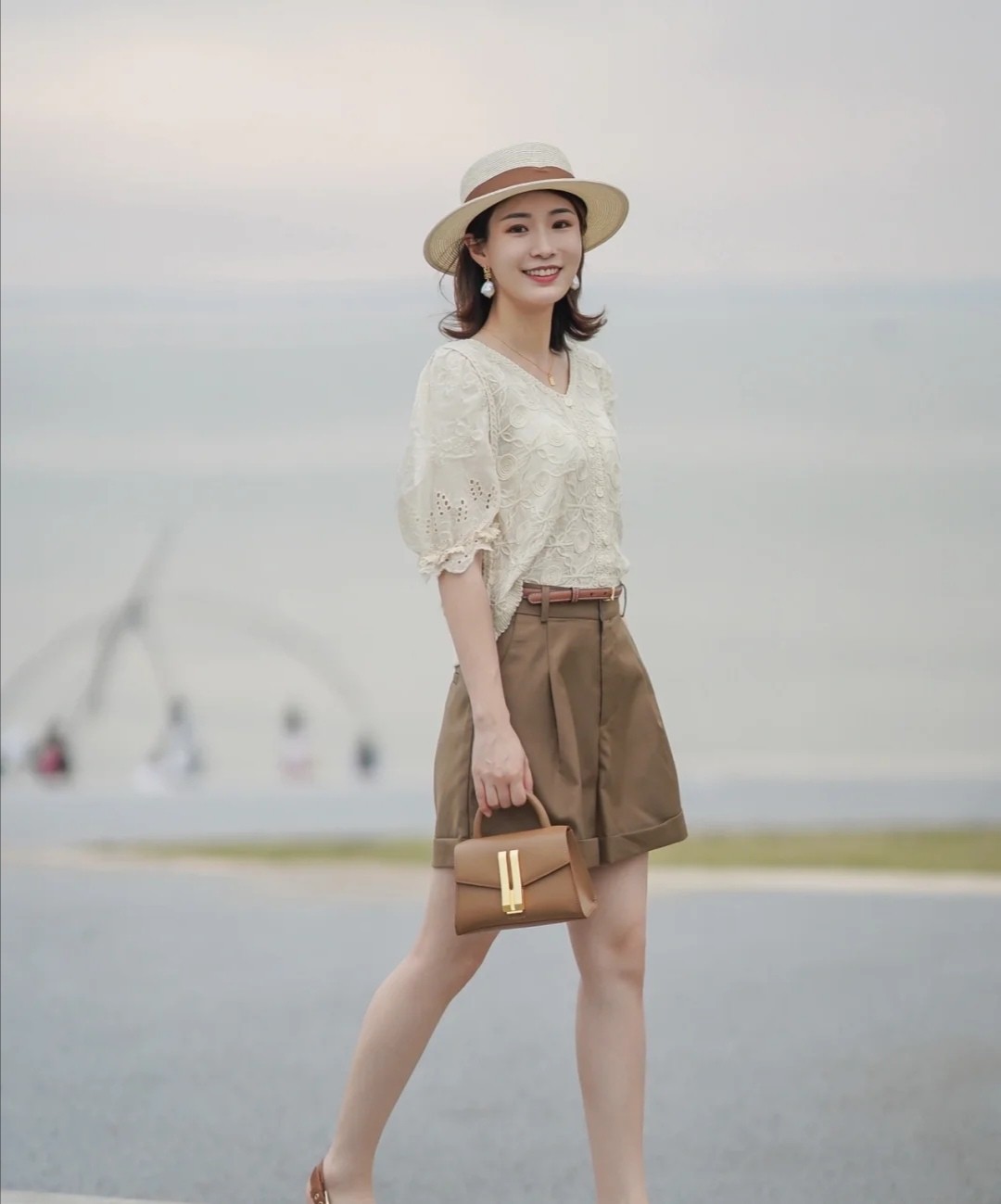 女人会不会打扮区别很大,8款知性优雅的夏装搭配,高级且有气质