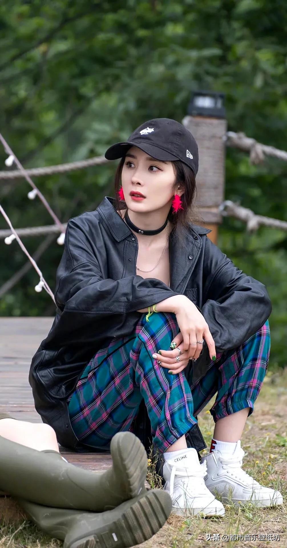 杨幂高清时尚穿搭美图壁纸精选