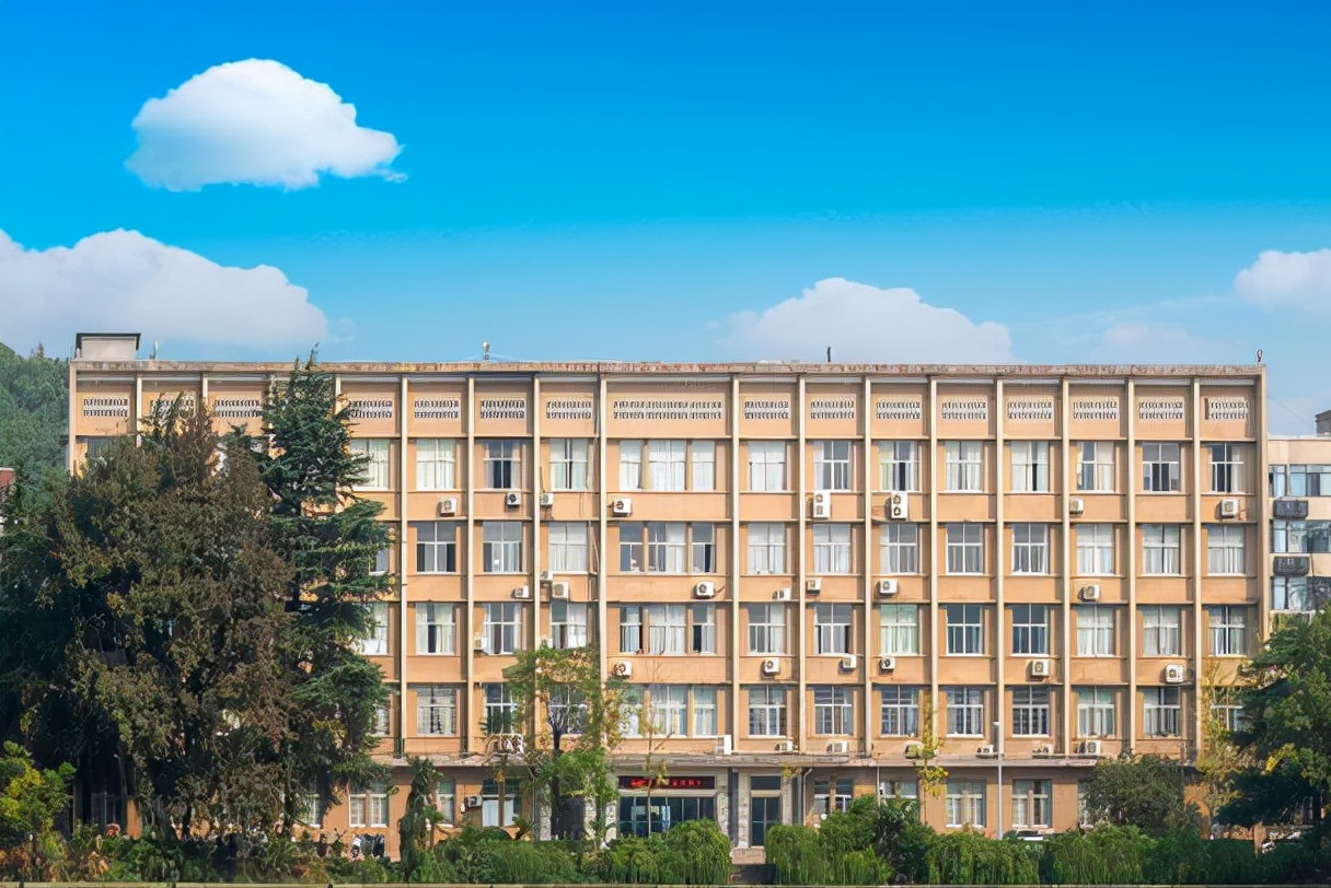 放假通知！湖南各地大中小学生放假时间出炉，较往年“统一延迟”