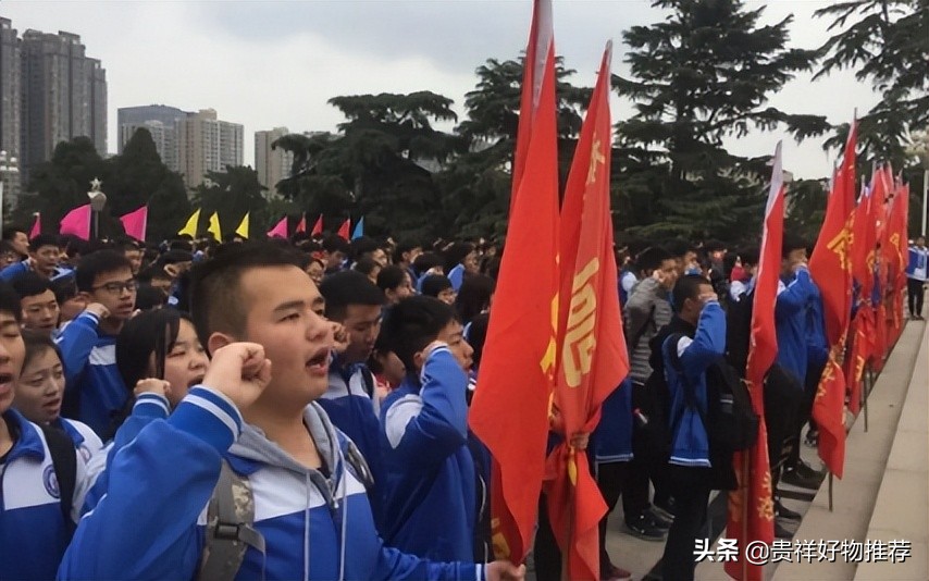 2024小學(xué)升初中是擇校還是就近讀？2024小升初擇?？茨拇纬煽儯? img_height=