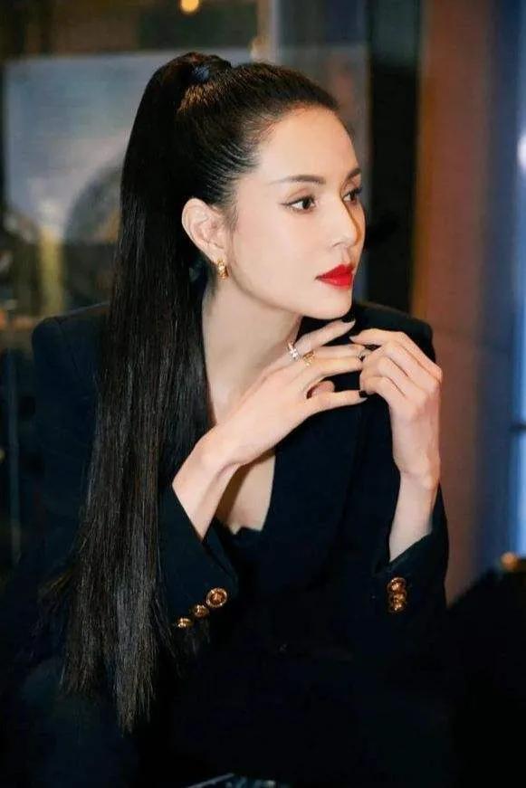 最美小龙女李若彤