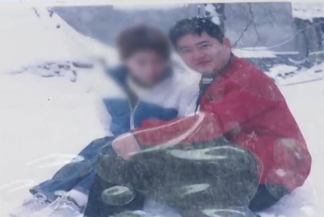 故事：丈夫偷腥漂亮小保姆，并送10多套房产，原配得知后暴走上门
