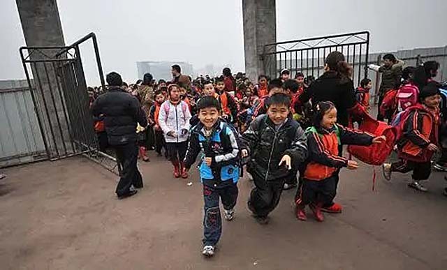 武汉三口之家：父女三人无血缘，父亲不是亲生的，妹妹不是亲妹妹