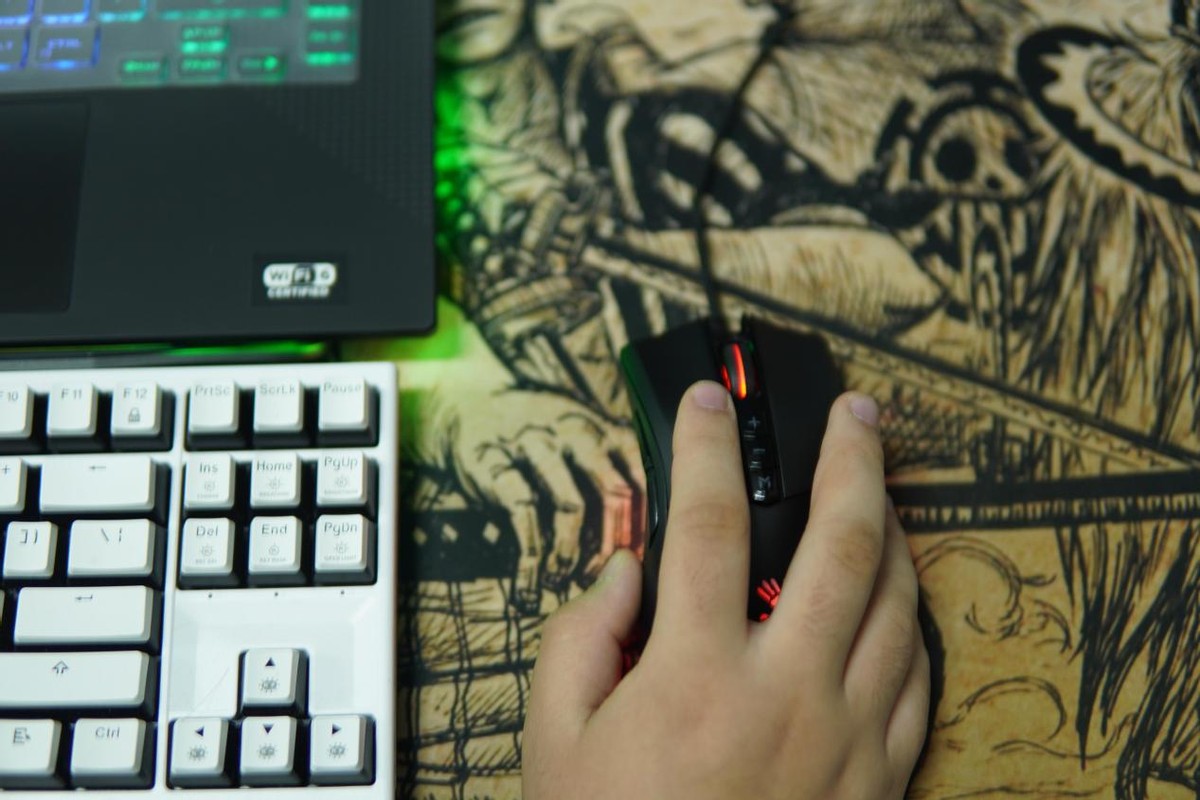 血手幽灵ES9Pro入手实测，极致人性化的上分神器