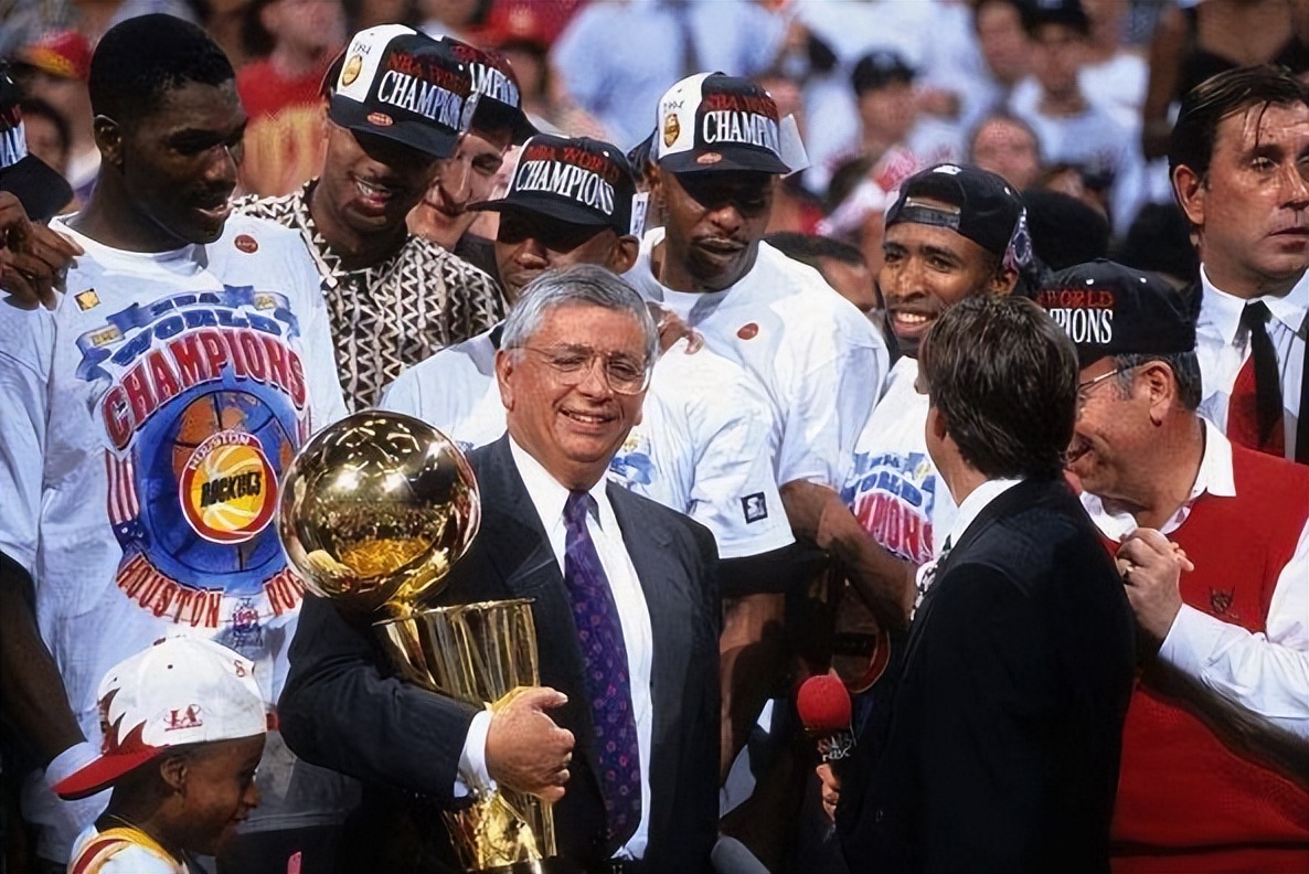 NBA1999-2020冠军(哪些球队总冠军最多？哪些球队总决赛都没进过？)