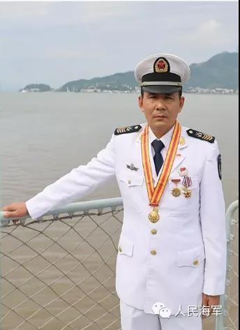 “兵王”离开军营，留下了这些“礼物”