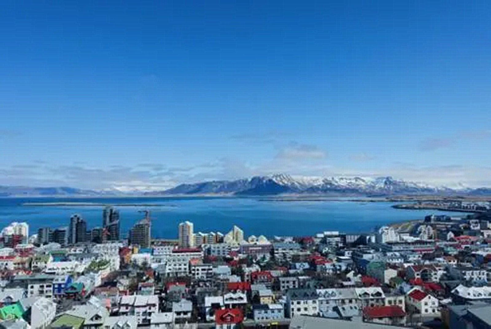 全球第一个真正破产并且国民人均负债262万美元的国家——冰岛