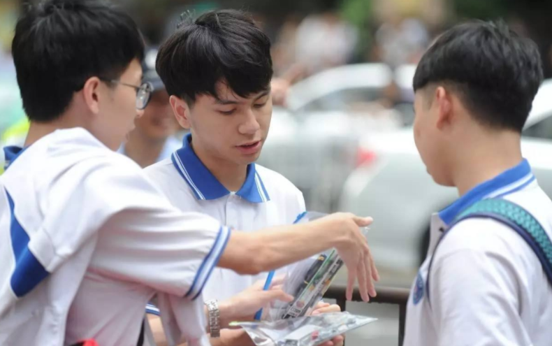 2022中国大学排名大洗牌，北大荣登榜首众望所归，武大挤进前五名