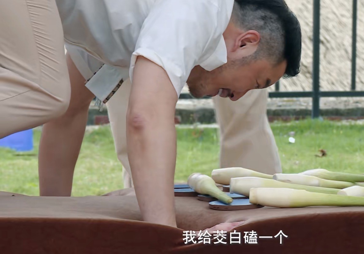 《奔跑吧》下期要爆！7位常驻不算啥，2个“活宝”回归才是惊喜