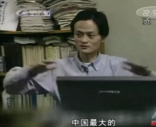 “著名导演”张纪中：三婚娶80后美娇娘，他的人生真的完美了？