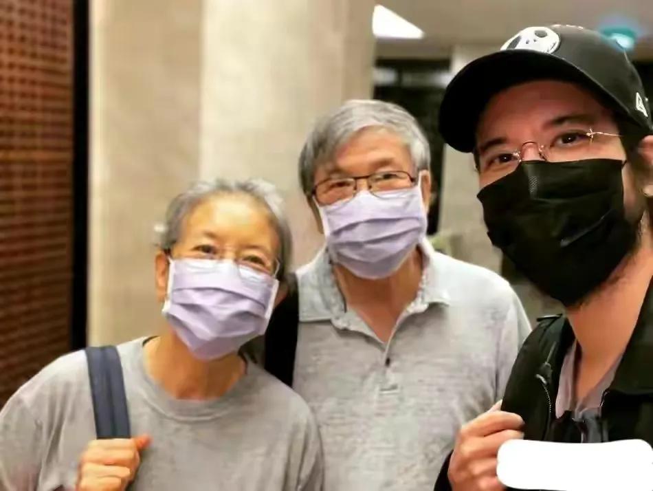 王力宏父亲发文指责李靓蕾撒谎：她已分得上亿台币，我儿不是败类
