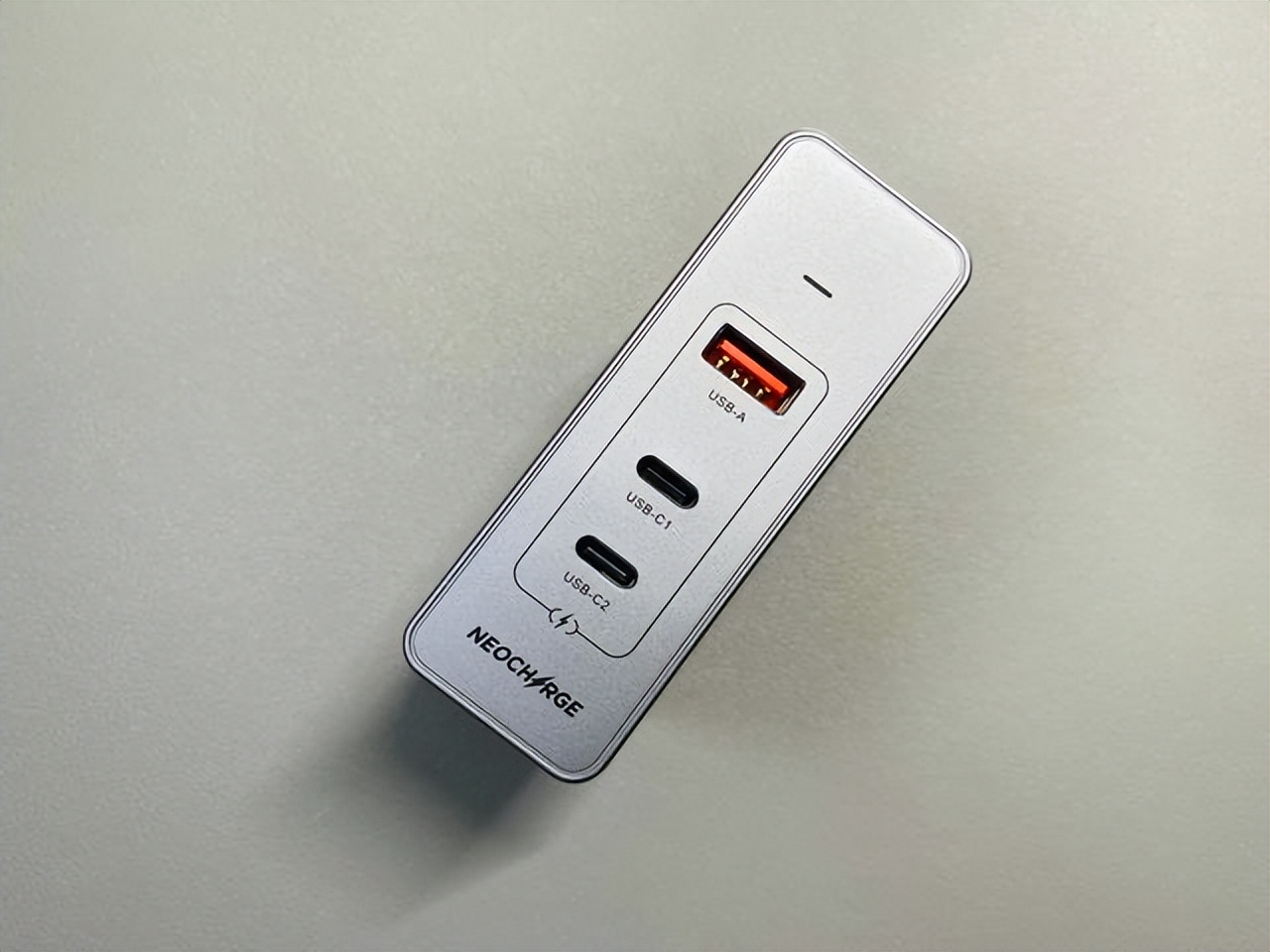 带来极致体验，努比亚120W氘锋氮化镓充电器，充电就该这么快