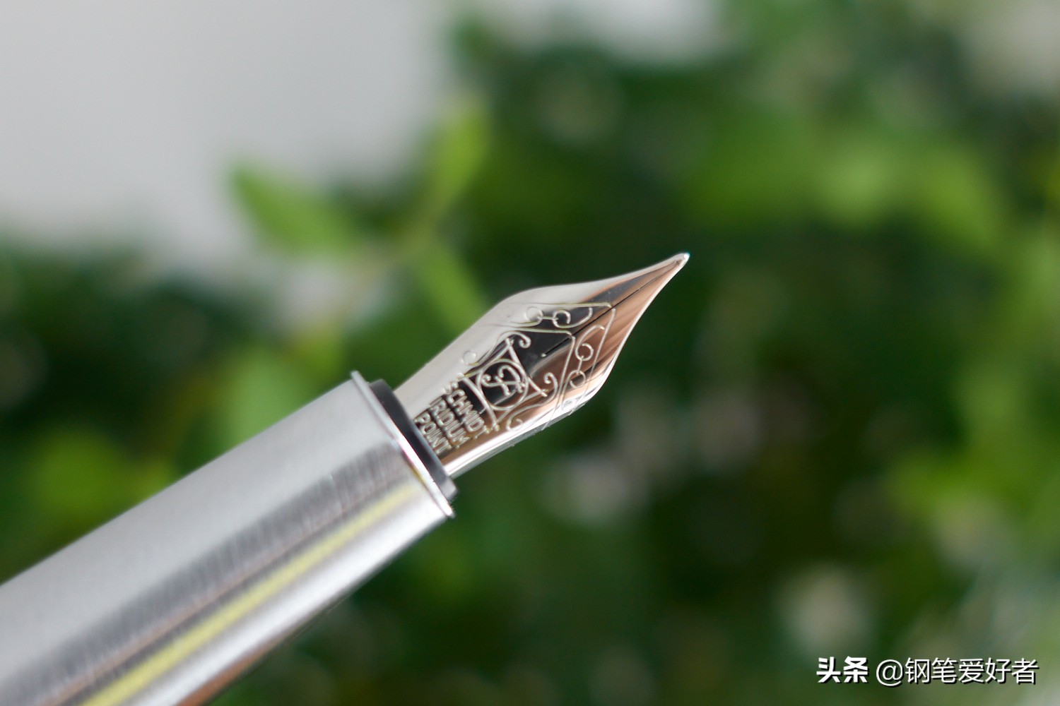 国产钢笔发展的新路子？萧伯纳灯塔系列钢笔评测及国产钢笔发展