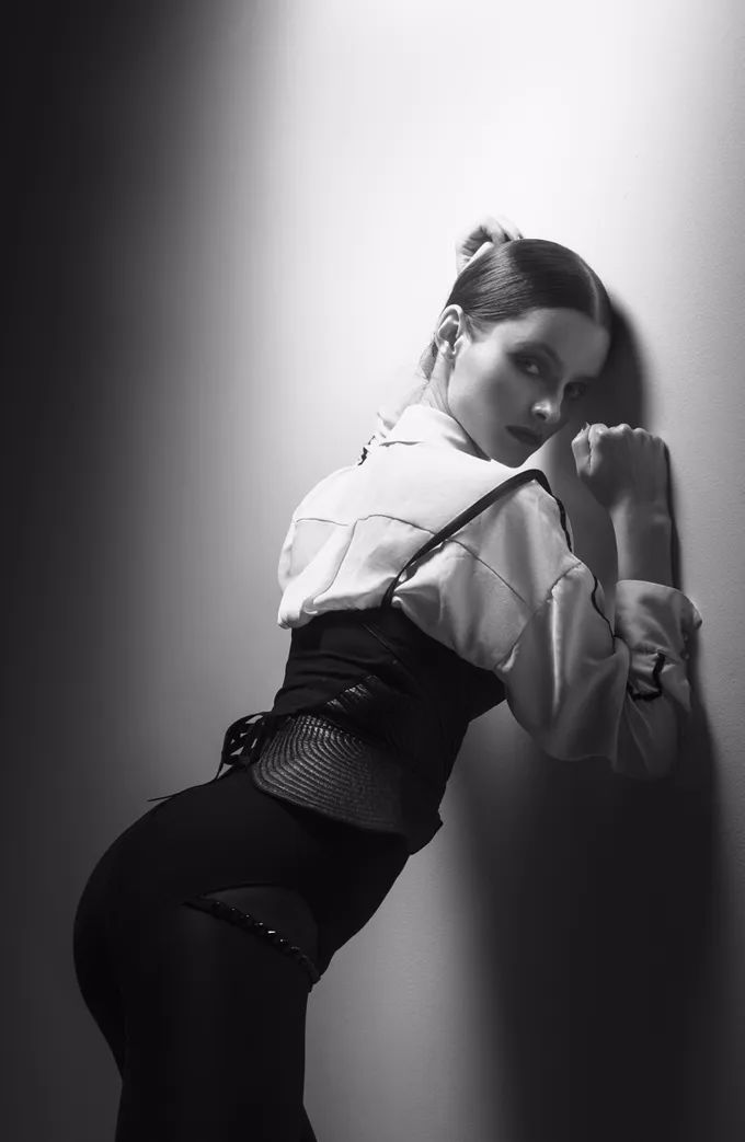 美国摄影师 Khoa Bui 镜头中的女人，时尚性感