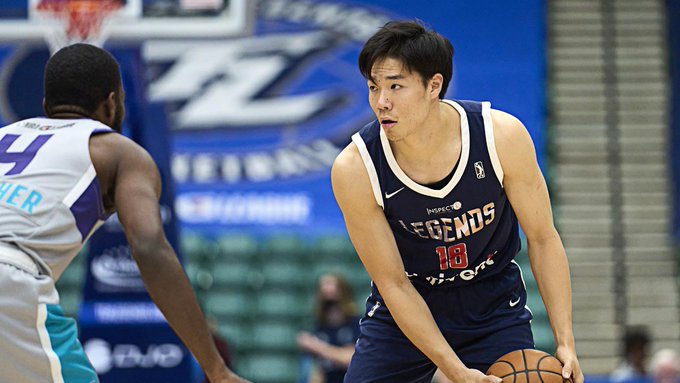 杜锋为什么没打过nba(杜锋回应PK日本留美三巨：打过才知道！马场9中6轰15 5闪耀G联赛)