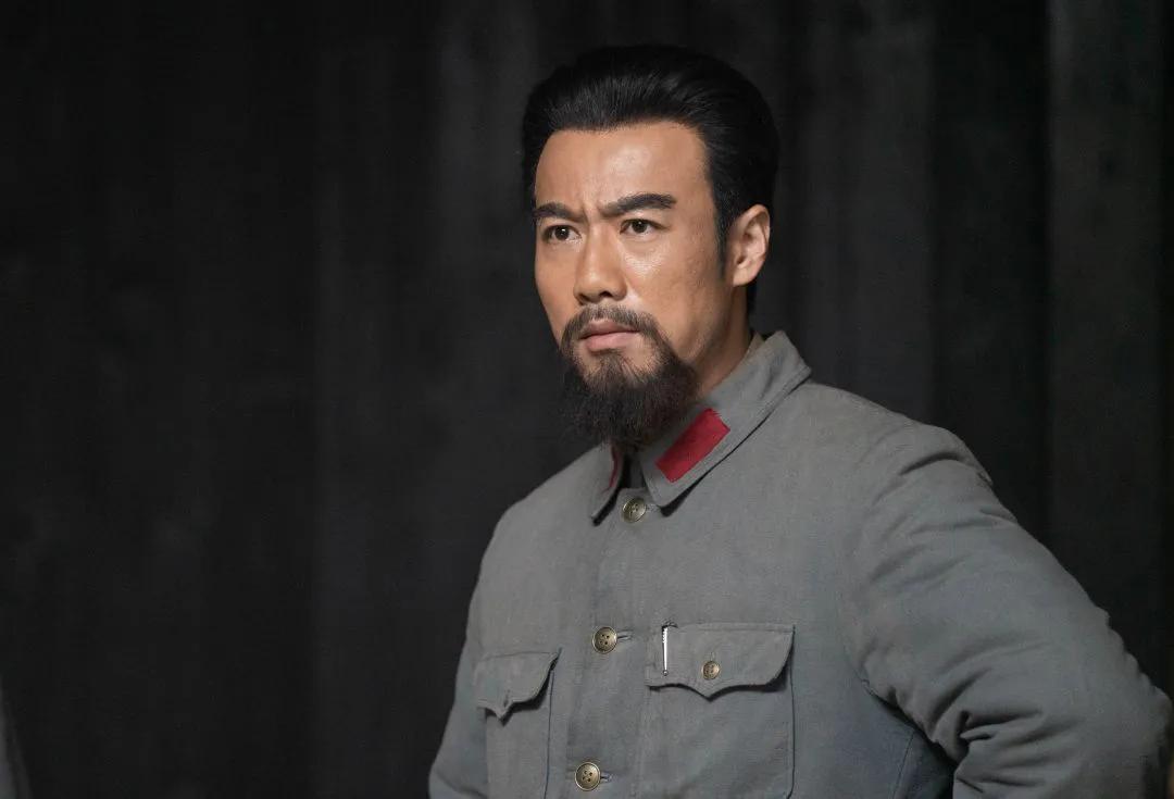 革命剧《数风流人物》今晚开播，侯京健主演，数位实力派坐镇