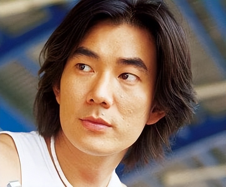 6位被严重高估的歌手，虽然乐坛地位颇高，却没有像样的代表作