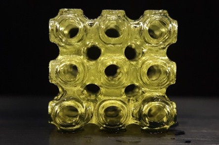 开发人工智能驱动的网络制造系统能够提高提高 3D 打印效率吗？