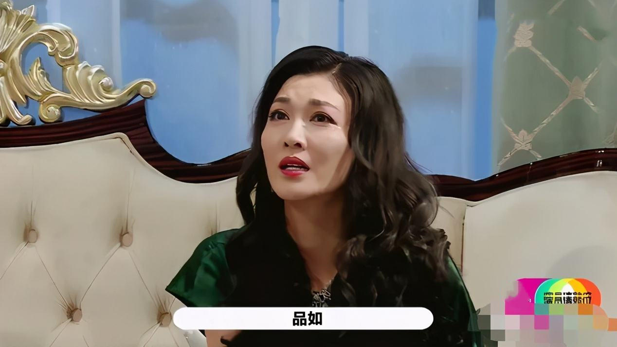 女星再扮经典角色：王艳上演回忆杀，关晓彤空姐装梦回“你叉叉”