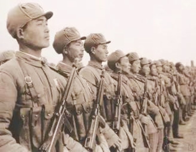 解放军42军：本被安排集体转业，却安然度过多次裁军，威震四方