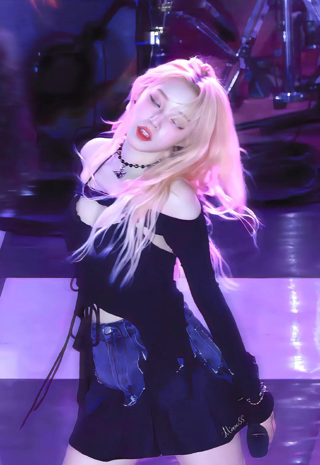 宋雨琦美图 湿发也好美 什么风格都能驾驭，跳舞妖精好会扭