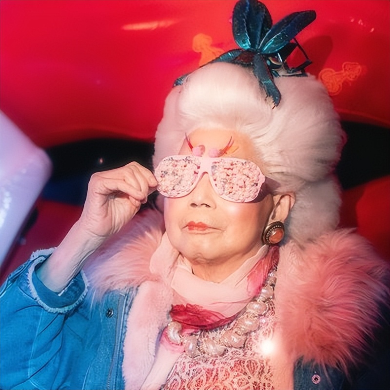 8天9位名人相继去世，最小者仅37岁，有3人同一天离世