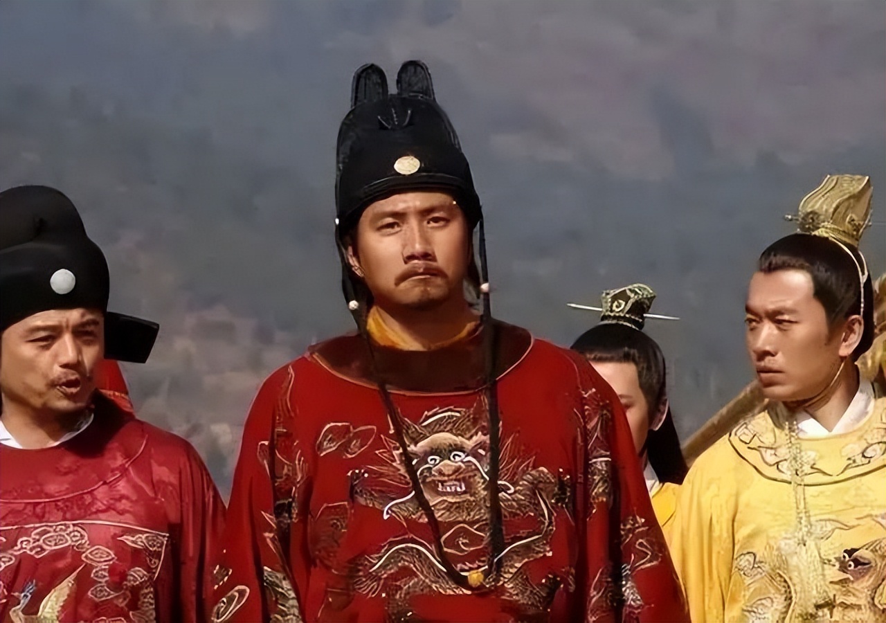 把皇帝“演活了”，这10位演员一个比一个牛，排个名，唐国强第3