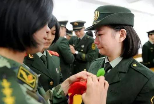 大学生当兵2年后，退役后能拿到多少“补助”？这个数字让人羡慕