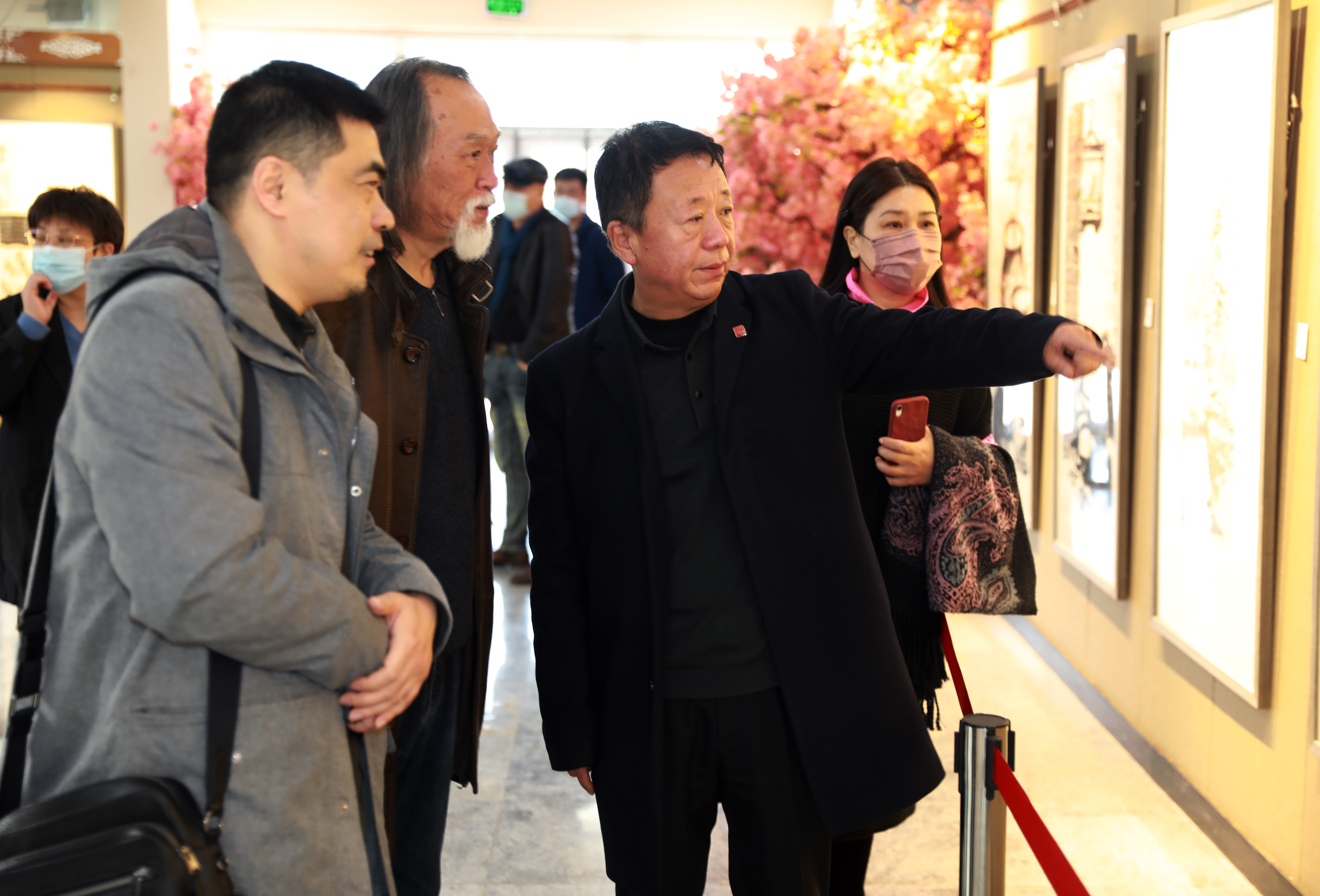 花鸟画大家邢少臣携25位得意弟子于玉渊潭公园敲开“大匠之门”