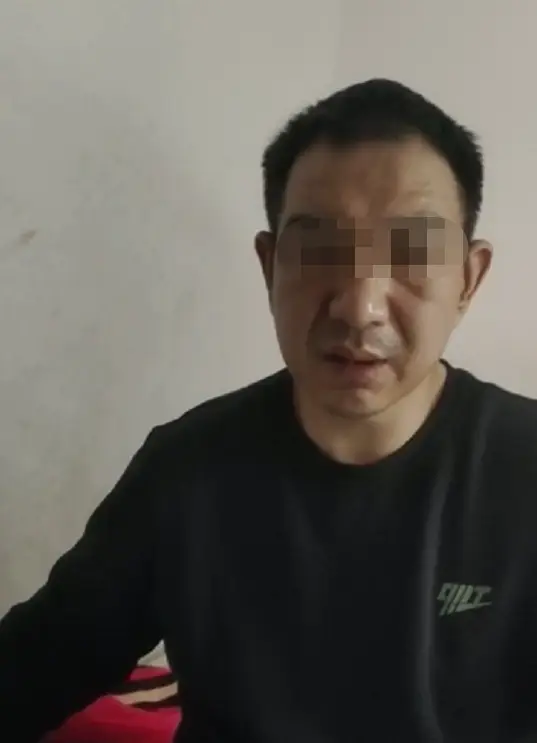 河南新乡一男子在看守所内15根肋骨骨折 取保后神志不清 警方：正在调查