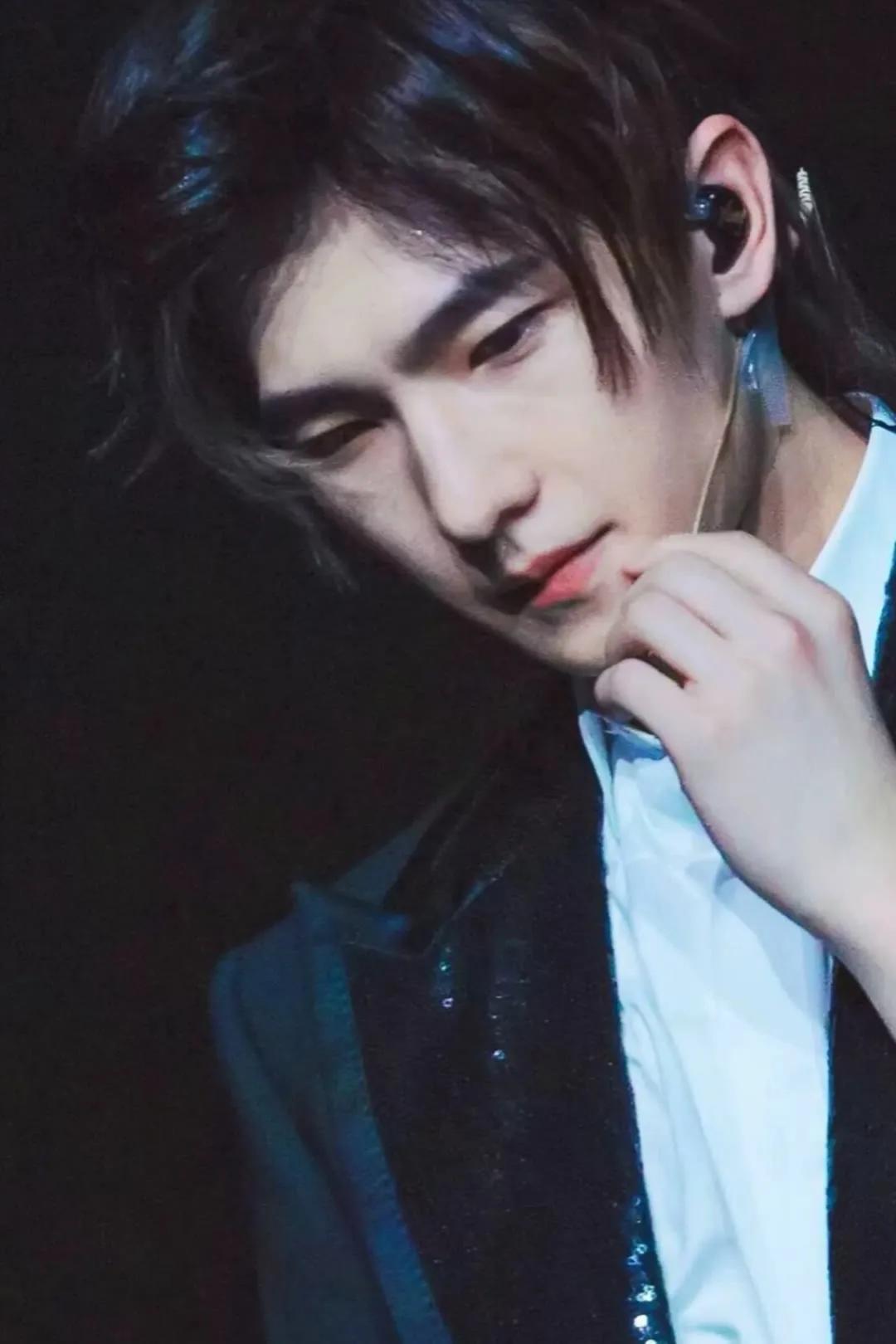 一眼万年的明星图片