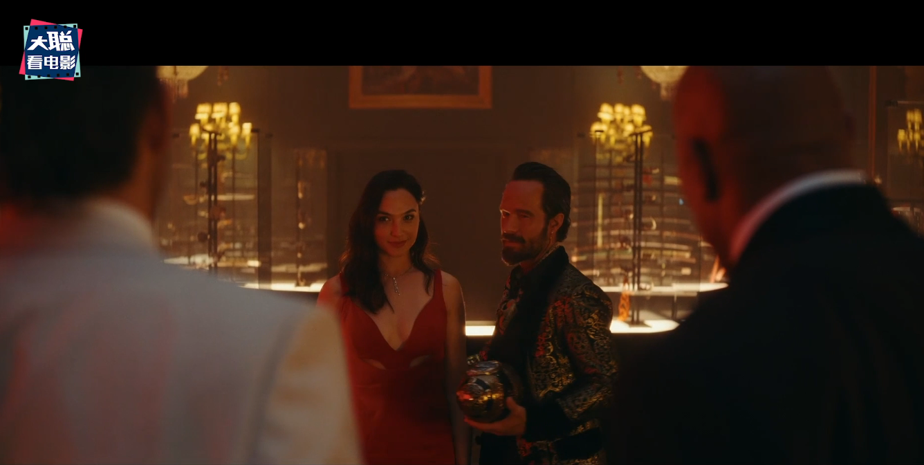 《红色通缉令》解析！看美美的加朵就好啦！还需要剧情逻辑吗？