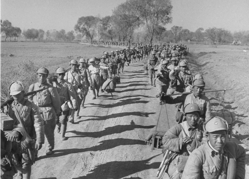 89年邓小平接见二野战友，见到杨国宇愣了愣说：这不是杨大人吗