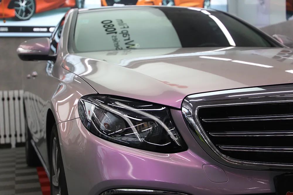 奔驰e300适合改什么颜色?才能让人停下来看6秒