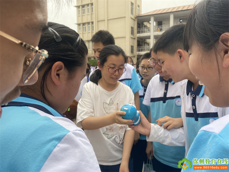 徐州市第三十六中学七年级校园义卖活动侧记(图2)