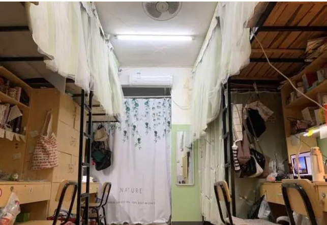 大学寝室“奇葩”床帘欣赏，舍友直呼睡不着，友谊就此“翻船”