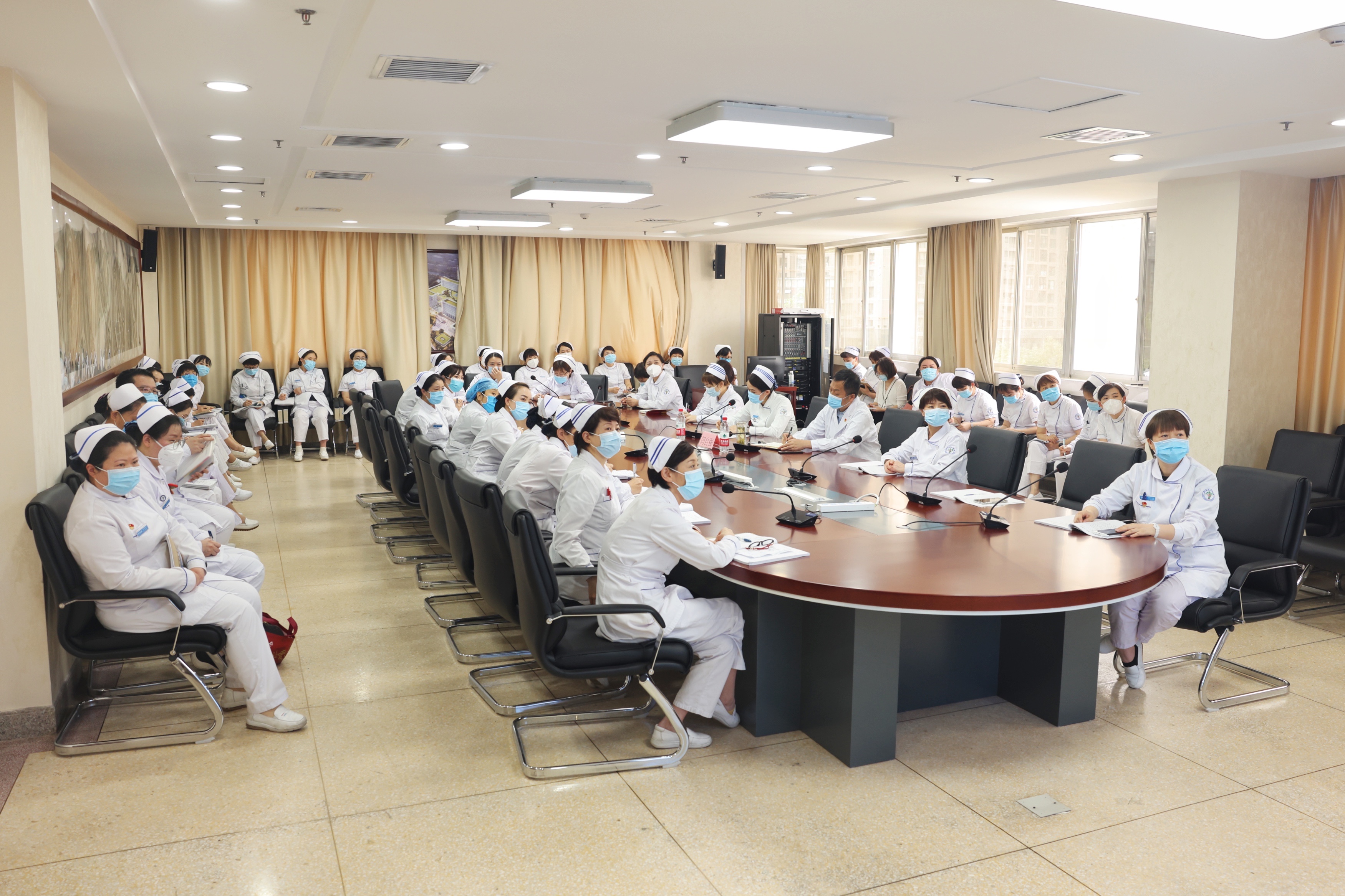 西安市红会医院召开第一季度护理安全与质量控制管理委员会会议