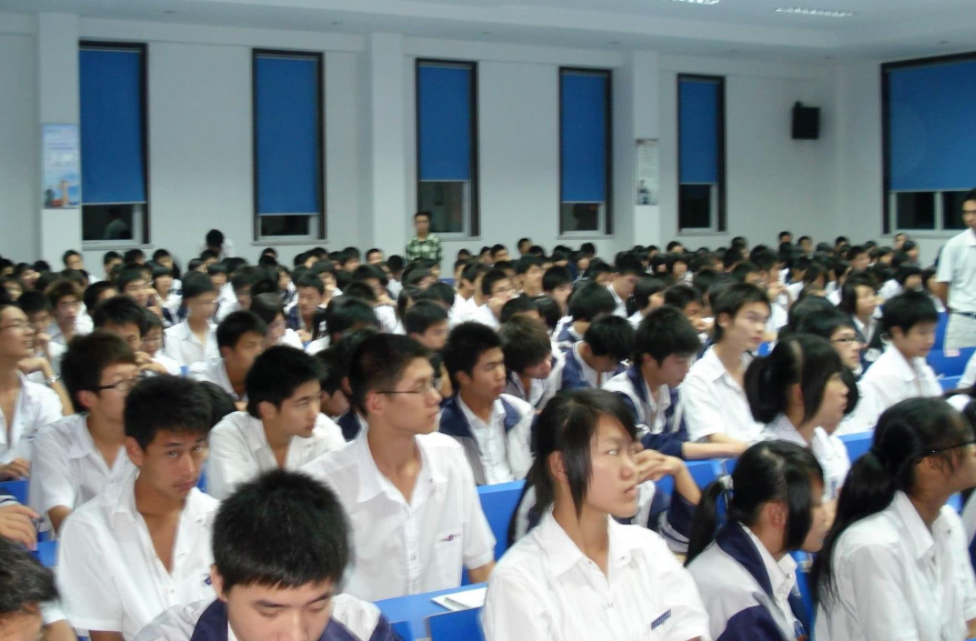 新高考模式下的“天坑”组合，学生可别踩雷，选好组合很重要